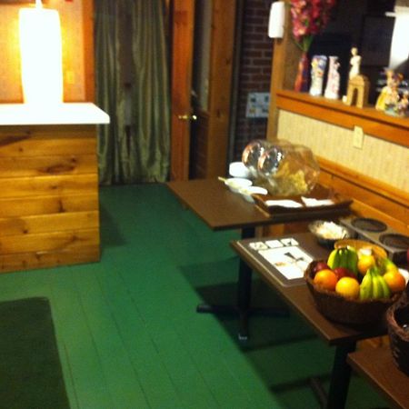 Ladd Brook Inn Pownal Esterno foto