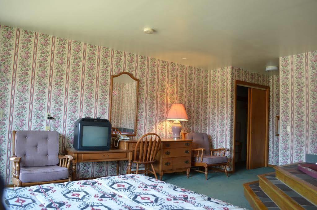 Ladd Brook Inn Pownal Esterno foto