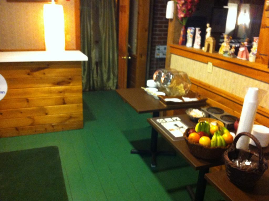 Ladd Brook Inn Pownal Esterno foto
